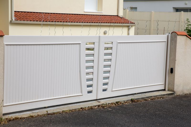 Vinyl Fence with Gate